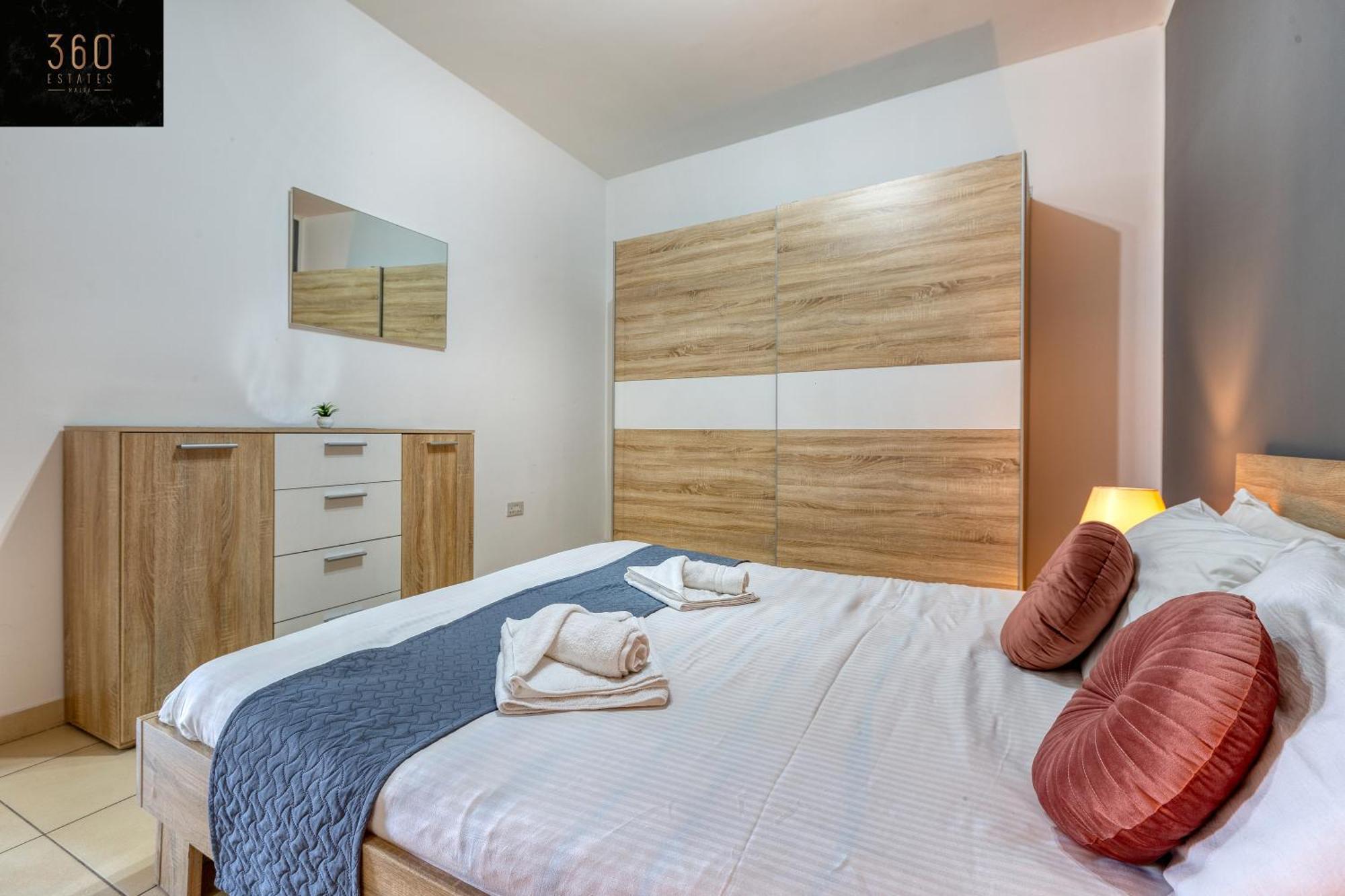 Stylish 2Br Meridian Suite In Central St Julians By 360 Estates Saint Julian's Ngoại thất bức ảnh